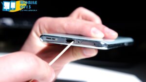 شارژ نشدن گوشی سامسونگ به علت کثیفی سوکت شارژ