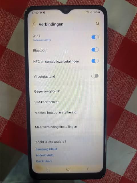 زرد شدن صفحه گوشی